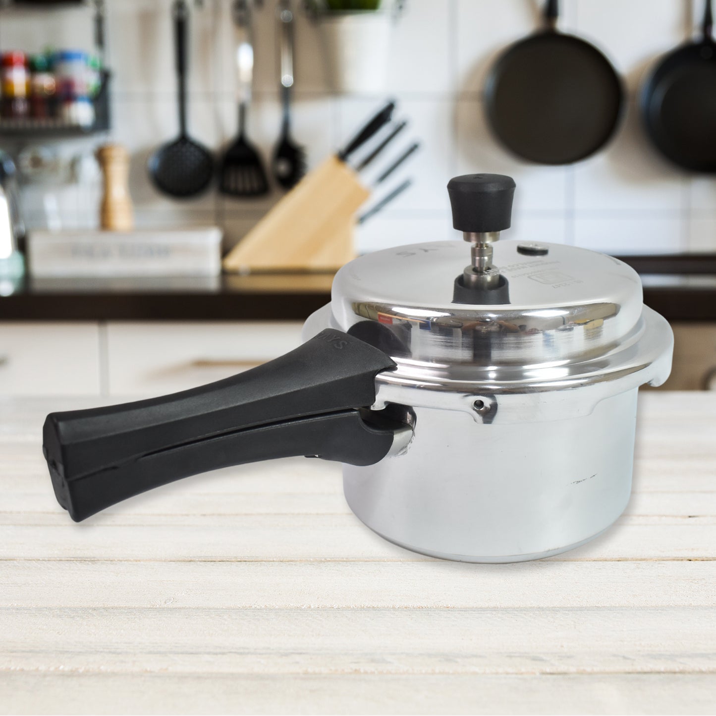 Aluminium Rays Pearl Pressure Cookers With Outer Lid (2.5 Litres) - Happy Price - Image 3