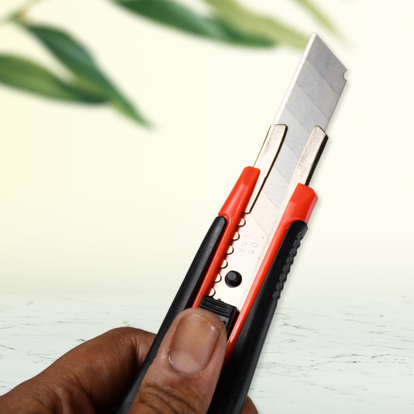 Heavy Duty 18 Mm Cutter Knife Set With Rubbered Handle With Extra Blades Best Use  For Office And Home Use - Happy Price - Image 3