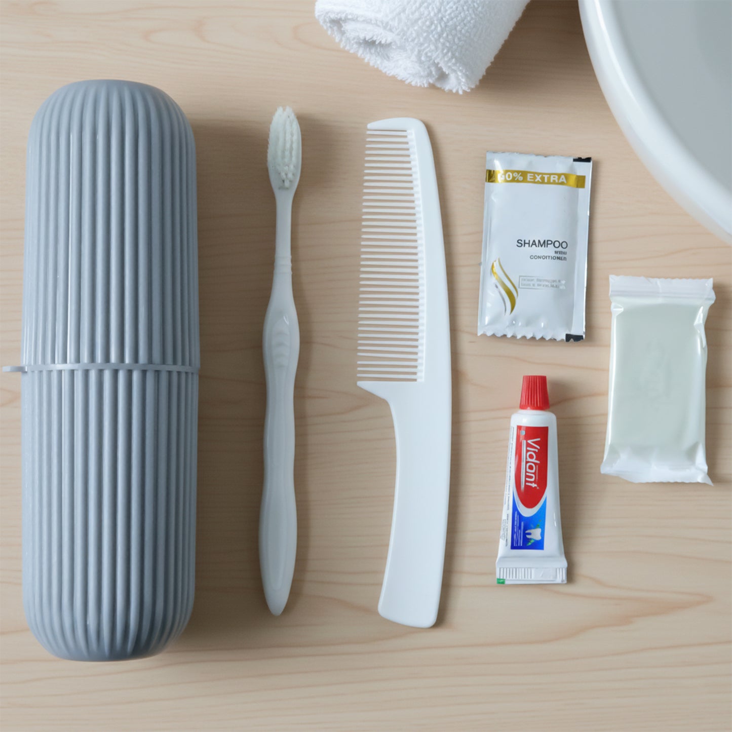 8-in-1 Compact Travel Grooming Essentials Kit (1 Set) - Happy Price - Image 3