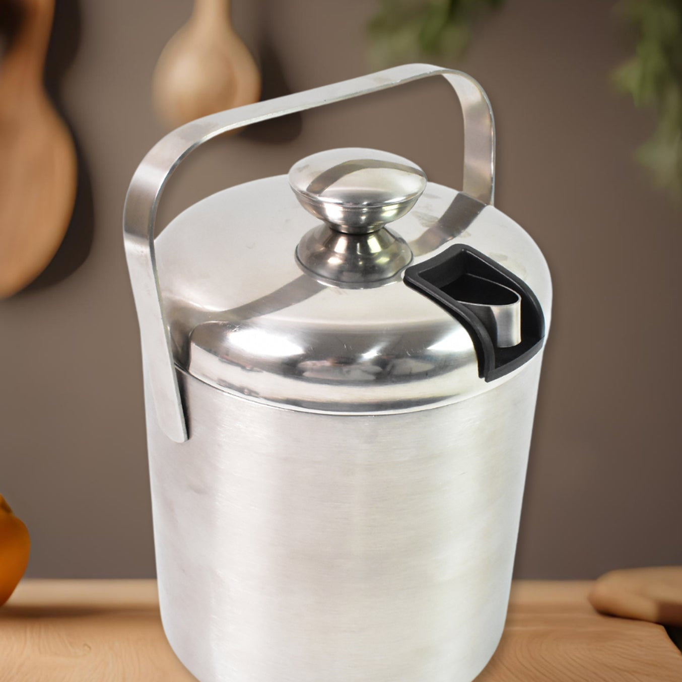 Stainless Steel Ice Buckets With Lid (1.3 Liters Approx) - Happy Price - Image 1