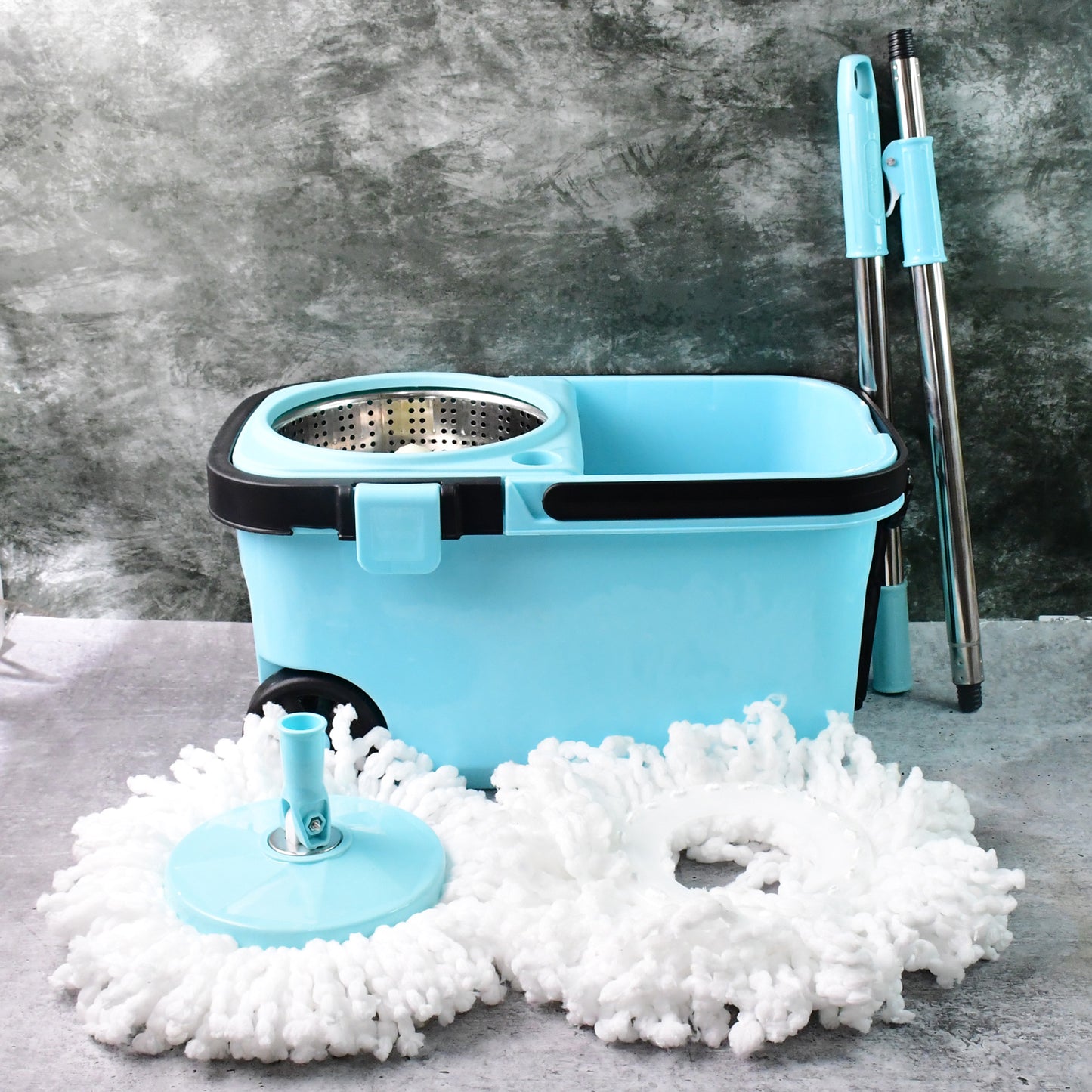 360 Spin Mop With Super Absorbent Microfiber Heads (1 Set) - Happy Price - Image 3
