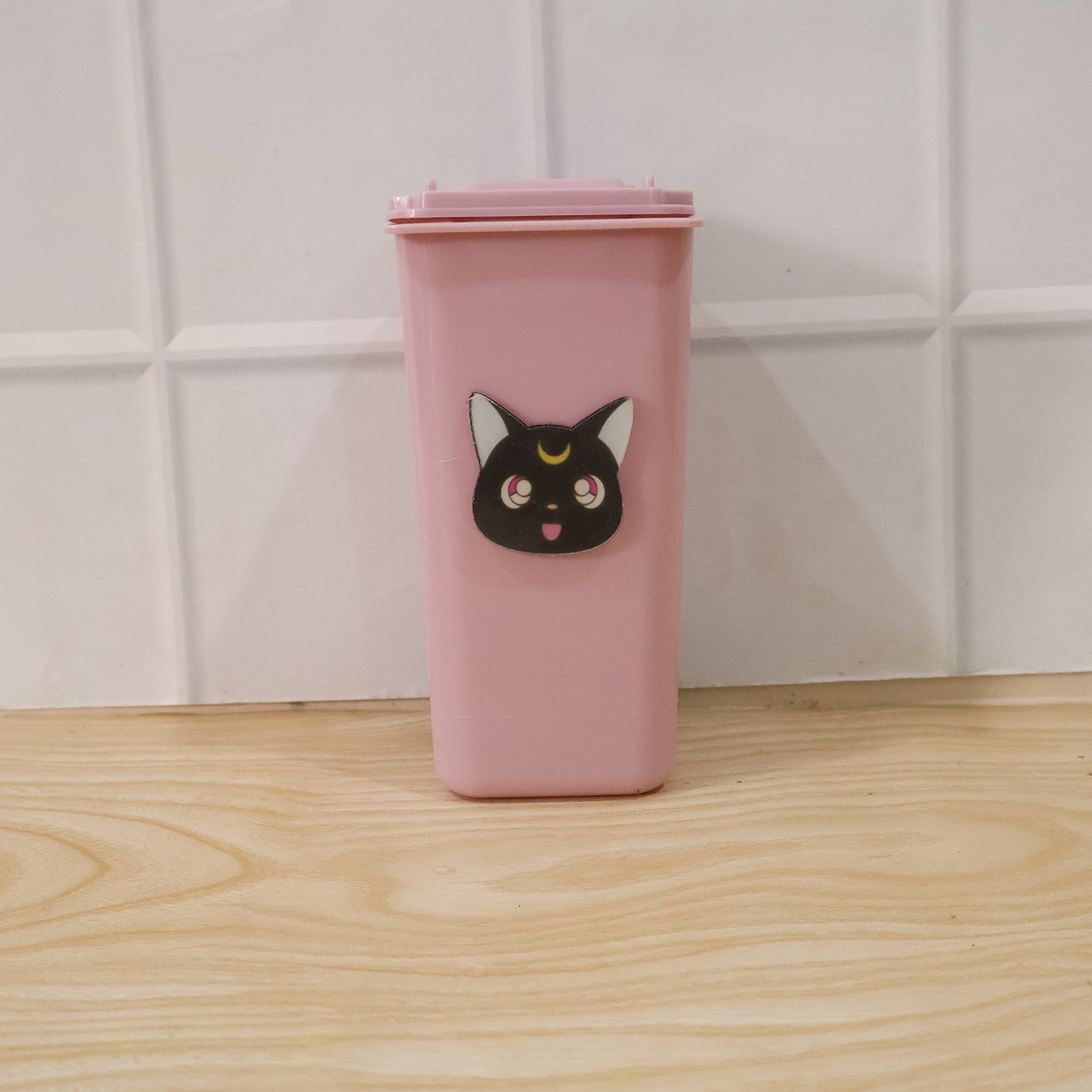 Creative Mini Trash Can Shape Pen Stand With Lid (1 Pc)
