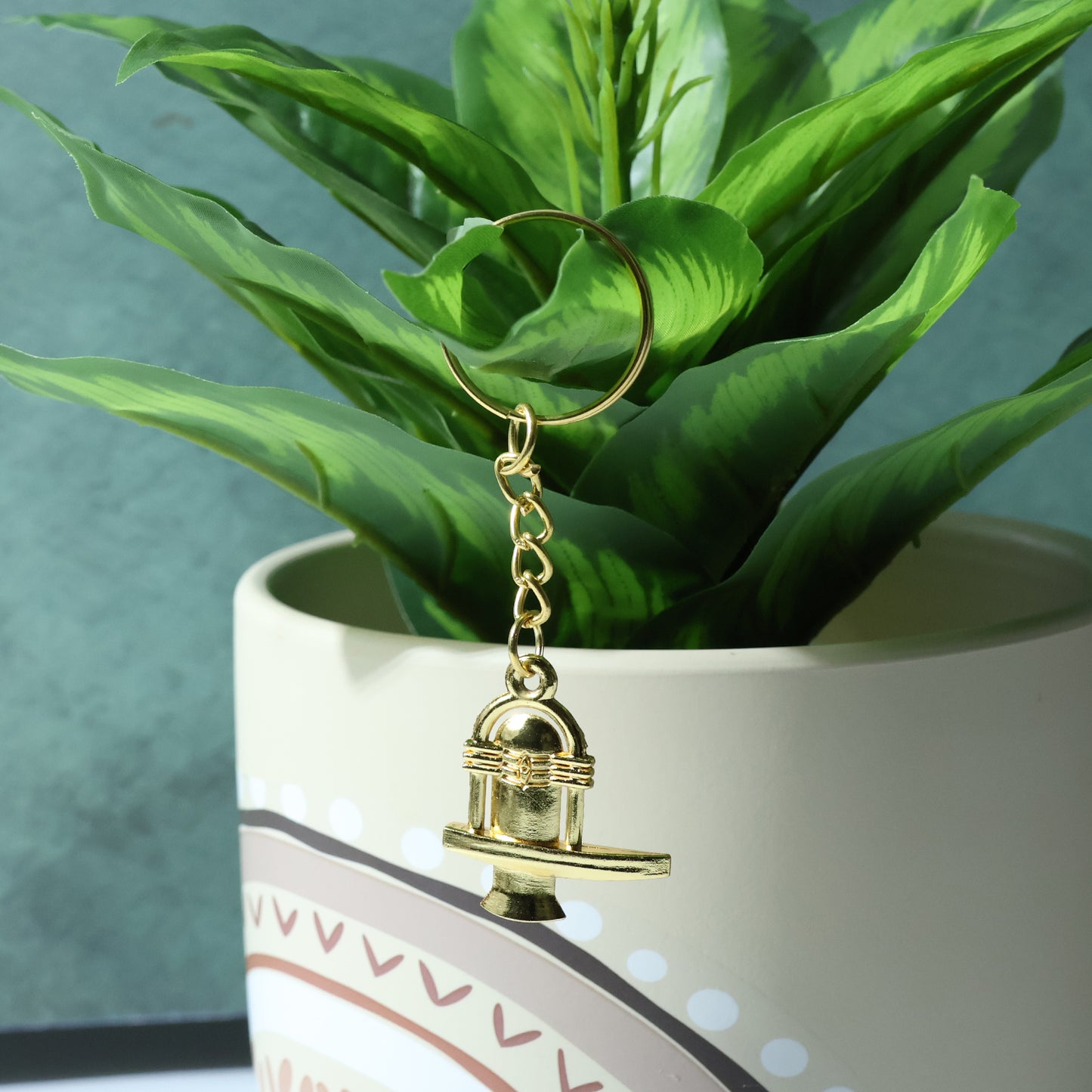 Golden Metal Shivling Keychain - 1 Piece - Happy Price - Image 3