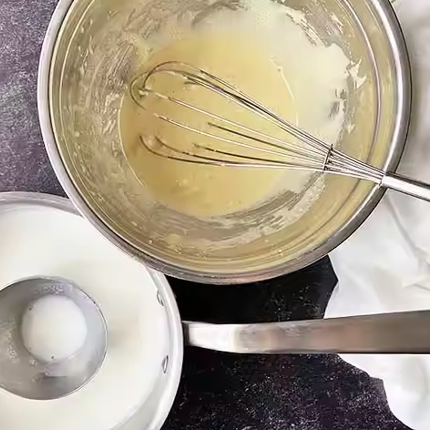 Stainless Steel Manual Milk Frother Egg Whisk Free Egg Separator (1 Pc) - Happy Price - Image 5