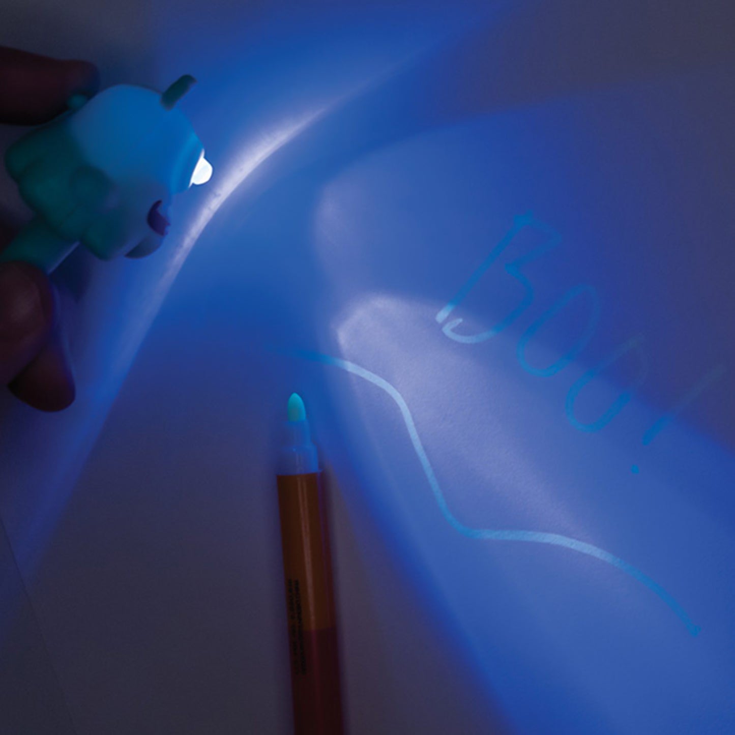 3-in-1 Ball Pen With Marker And Light Versatile Writing Tool (1 Pc) - Happy Price - Image 2