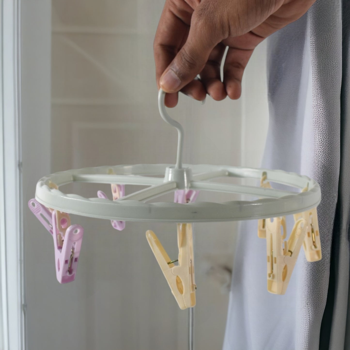 8-Clip Clothes Drying Hanger for Small Laundry Items - Happy Price - Image 3