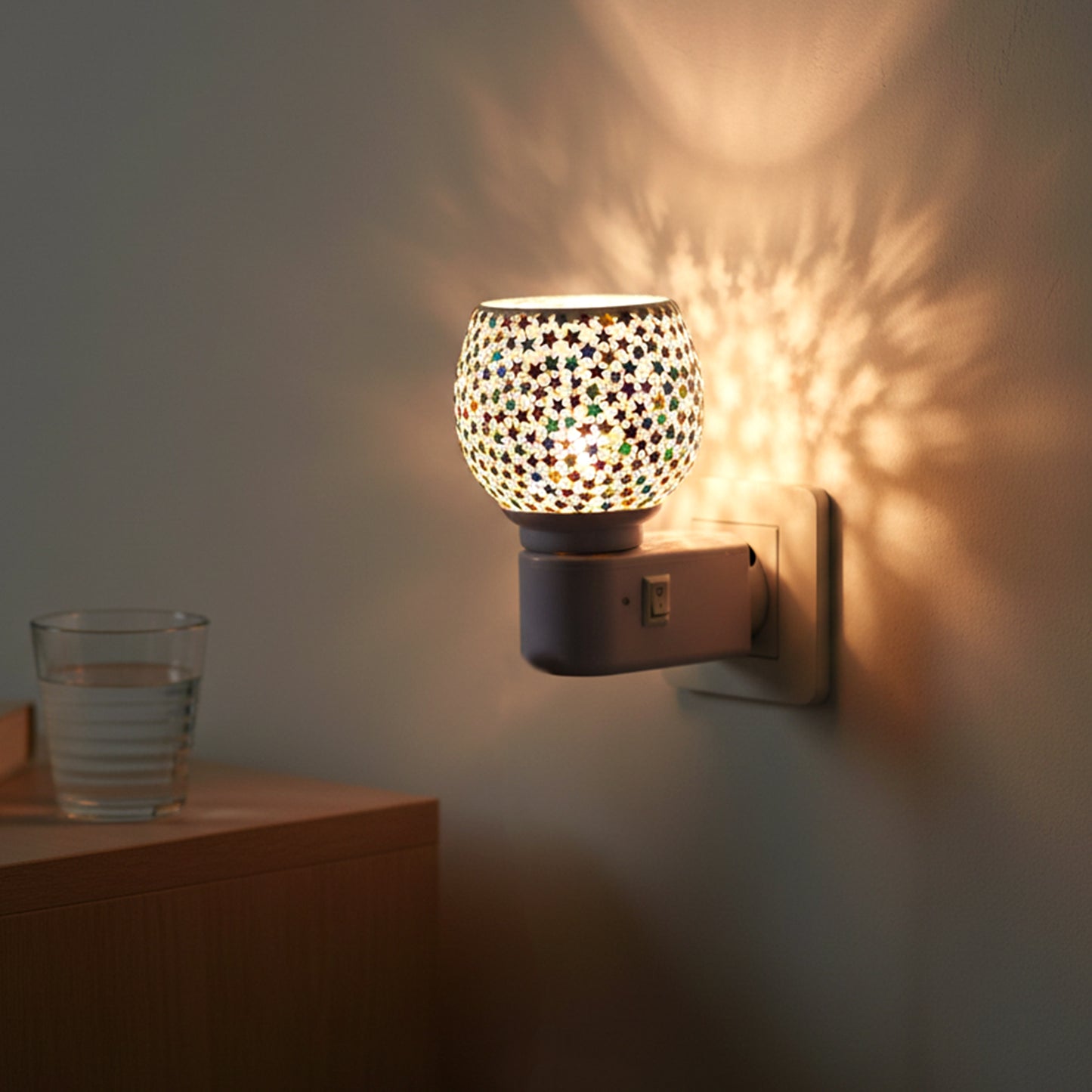 Mosaic Glass Star Pattern Plug-in Night Lamp (1 Pc) - Warm Ambient Light - Happy Price - Image 3