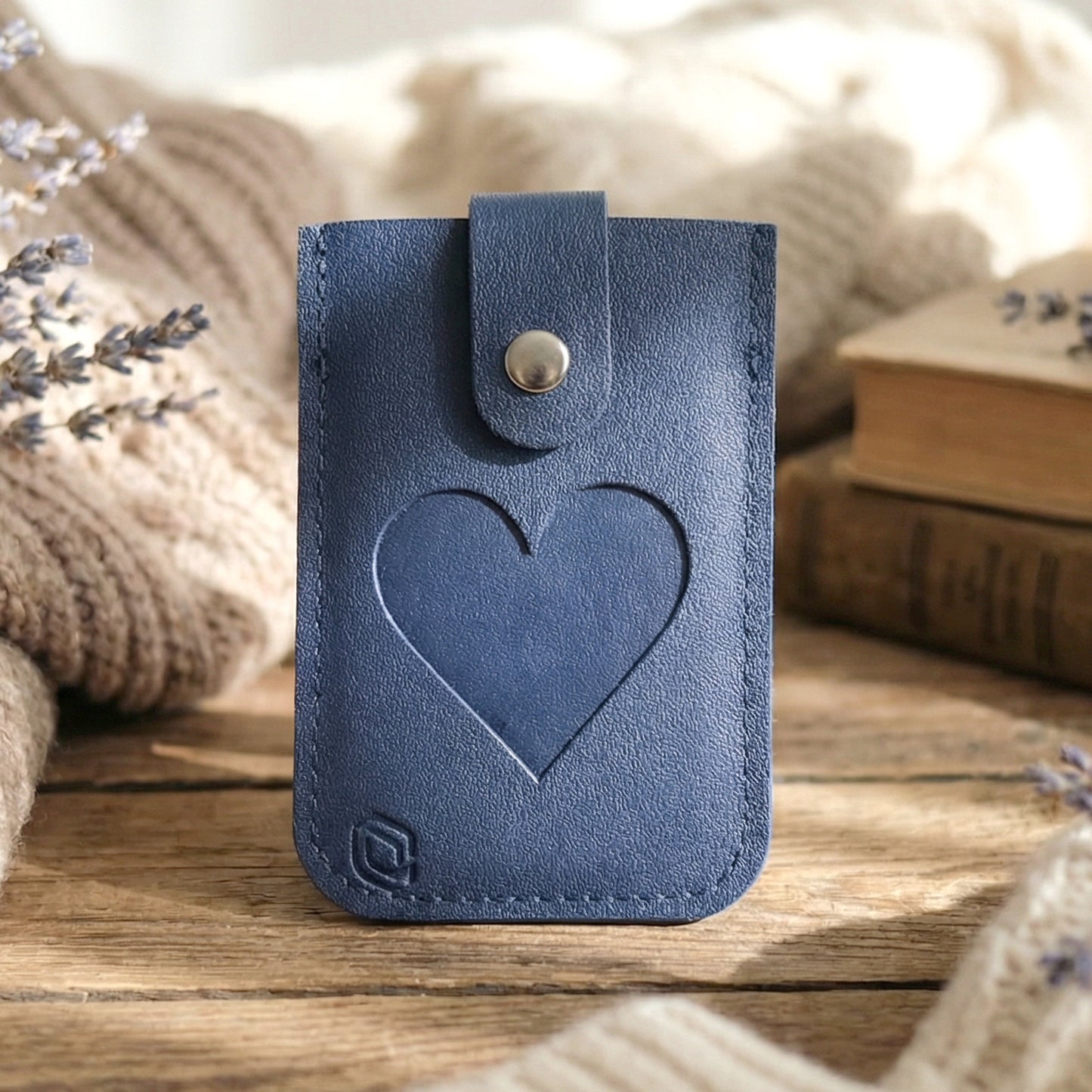 Slim RFID Protected Card Holder Wallet with Heart Design - 1 Pc - Happy Price - Image 6