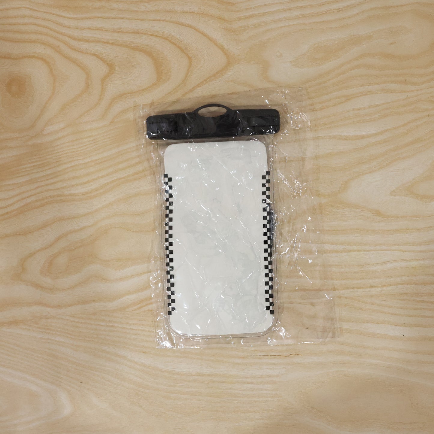 Waterproof Phone Pouch - 1 Pc Universal Sealed Case with Lanyard for Wet Conditions - Happy Price - Image 7