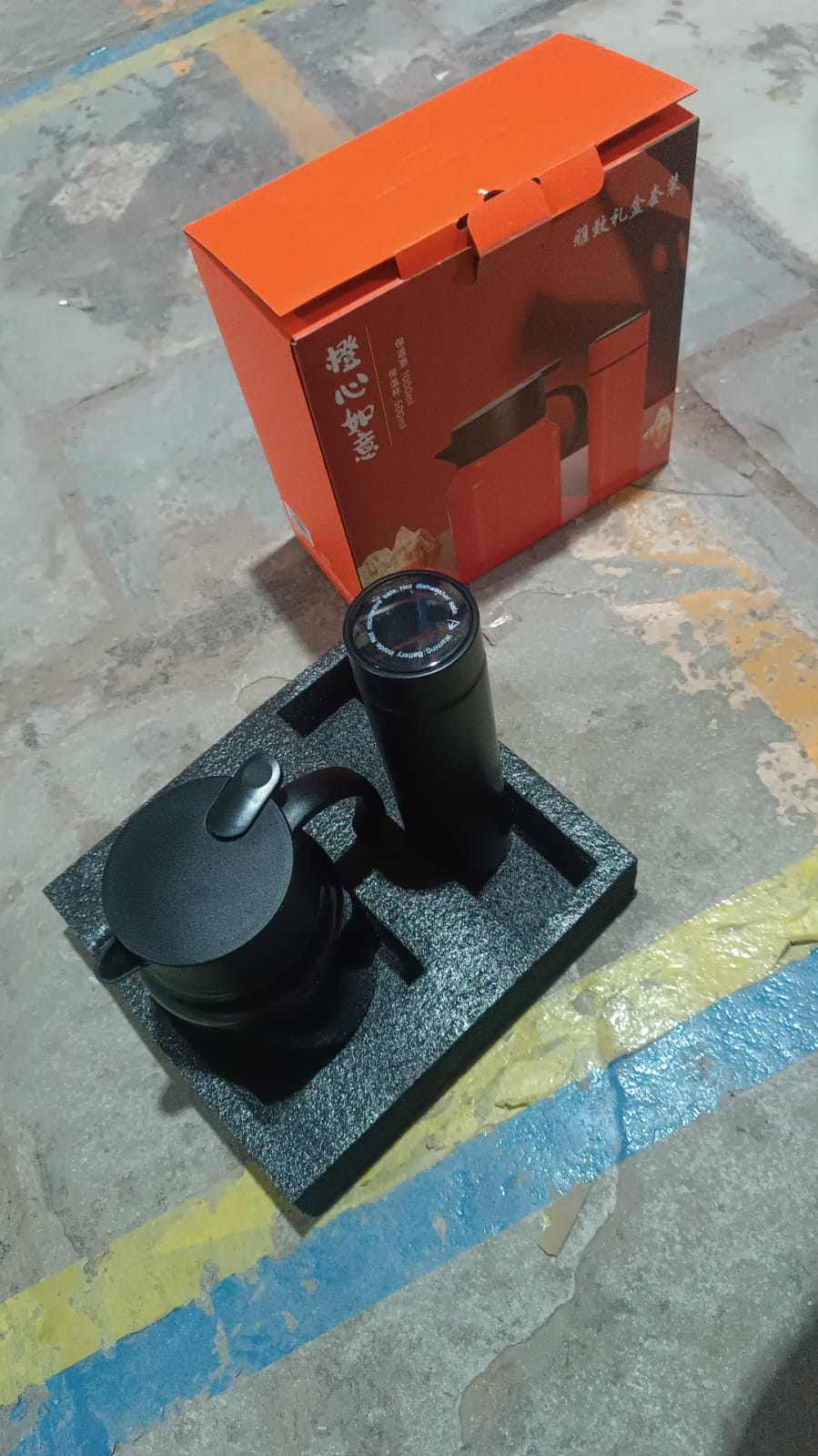 Smart Thermal Carafe & Water Bottle Set with LED Temperature Display - 500ml Bottle, 1000ml Pot (2 Pc) - Happy Price - Image 7