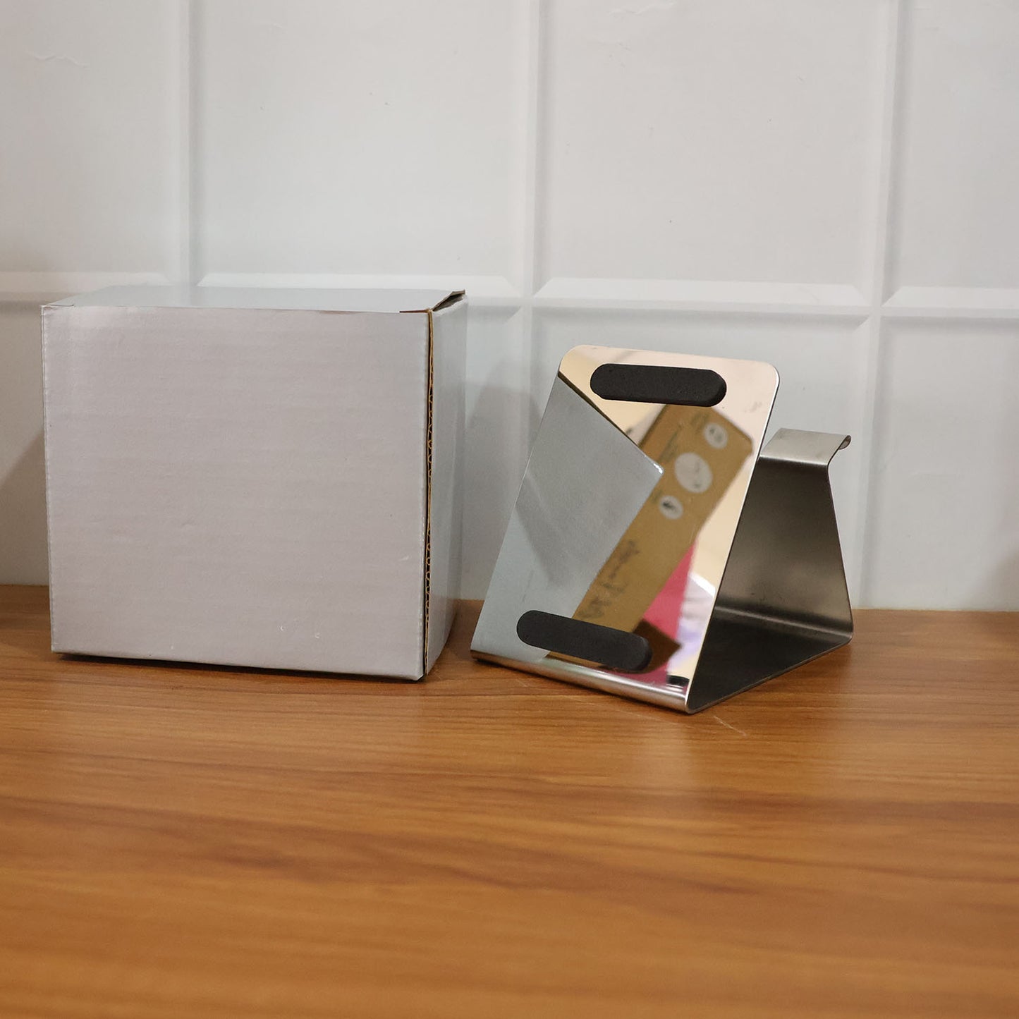 Premium Large Desktop Phone Stand Holder for Smartphones (1 Pc) - Happy Price - Image 6