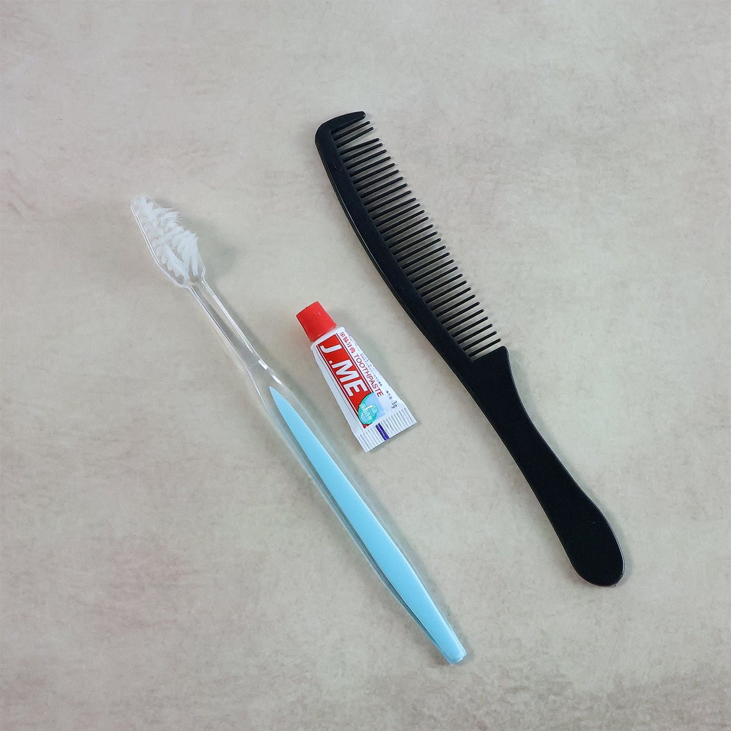3-in-1 Travel Hygiene Essentials: Toothbrush, Toothpaste & Comb Set - Happy Price - Image 7