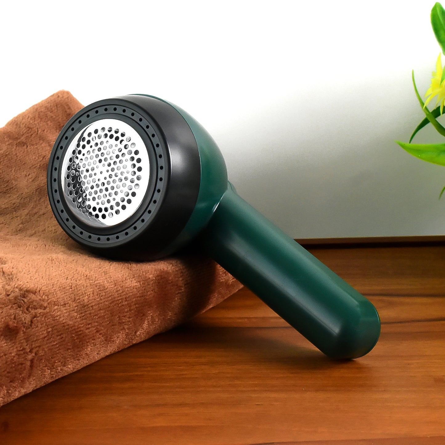 Portable Lint Remover With Usb Power Cable (1 Pc) - Happy Price - Image 2