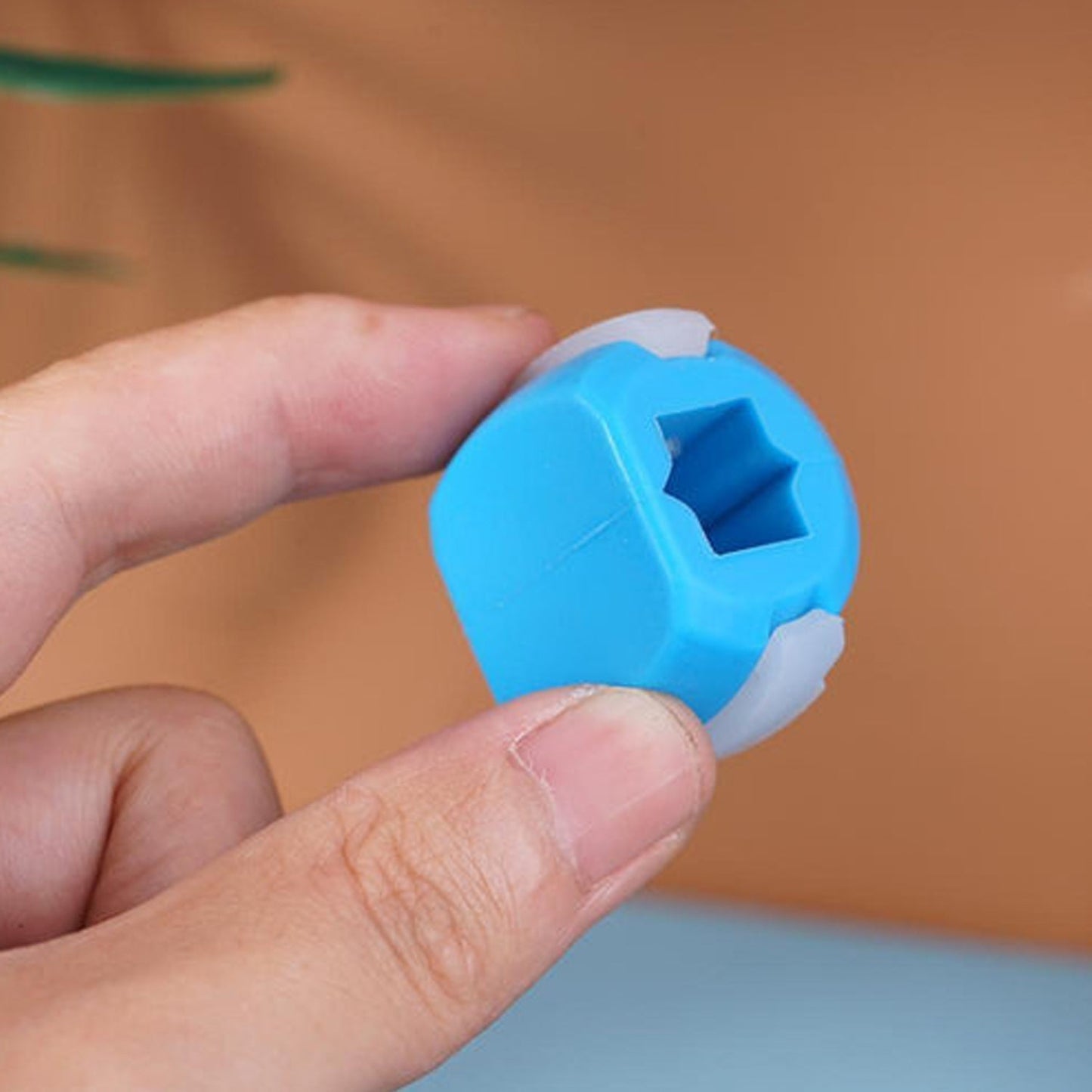 Cn Blue Jaw Exerciser Used To Gain Sharp And Chiselled Jawline Easily And Fast. - Happy Price - Image 2