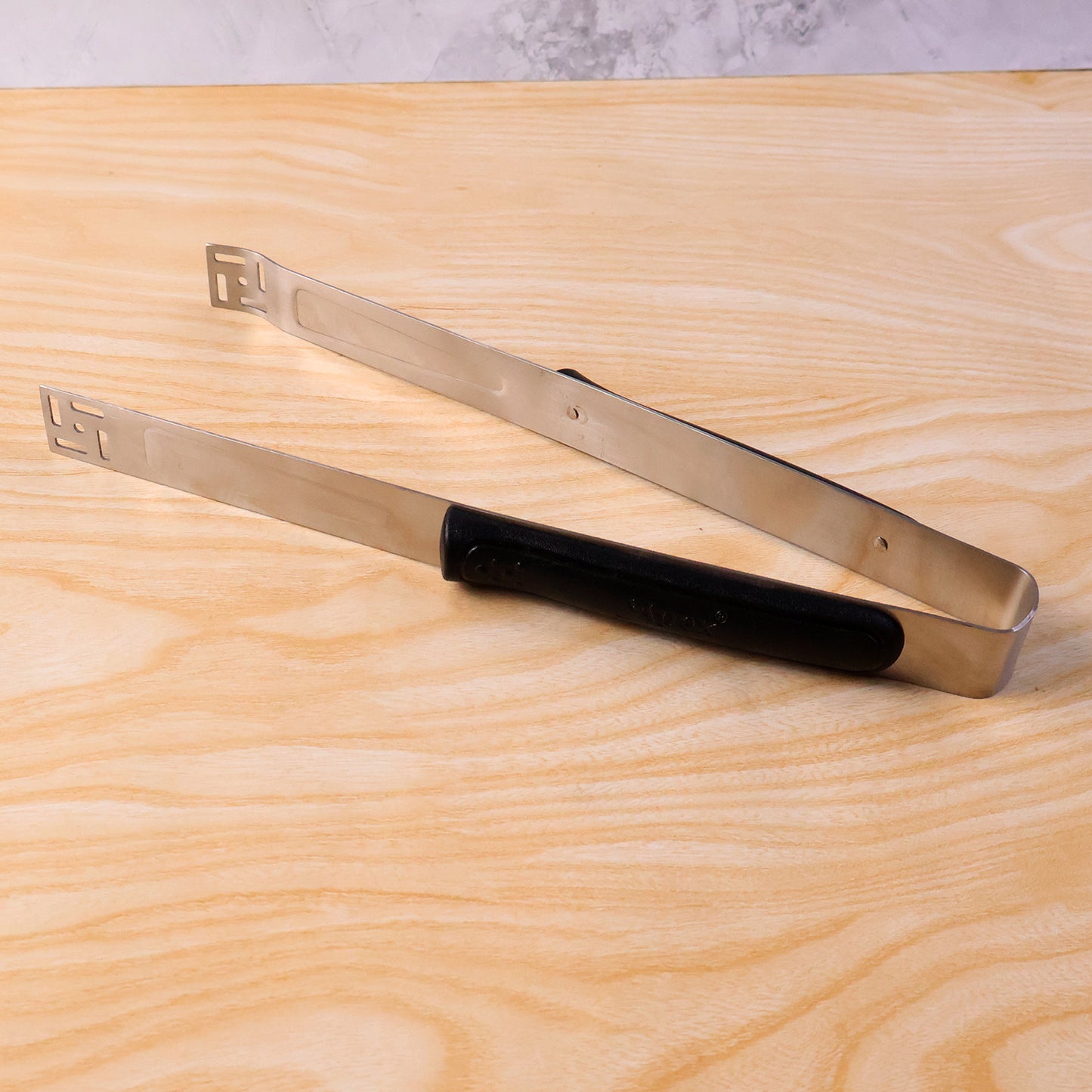 Durable Stainless Steel Kitchen Tong (1 Pc) - Heat Resistant Food Tongs for Grilling, Serving & Frying - Happy Price - Image 4