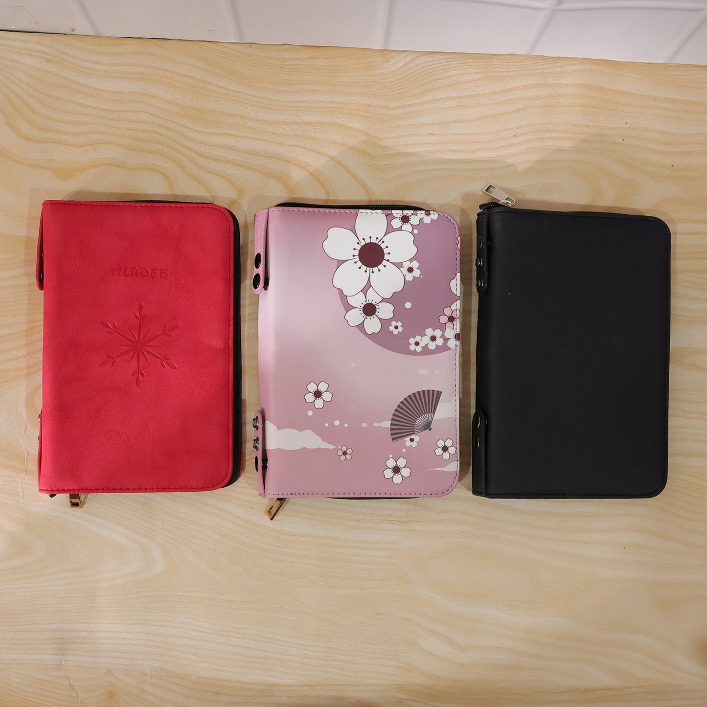 1 Pc Stylish Zippered Makeup Organizer Pouch - Floral & Snowflake Design - Happy Price - Image 7