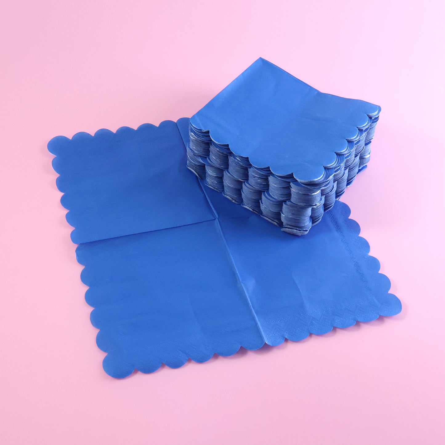 Royal Scalloped Disposable Paper Napkins - 120 Pc Pack, 23x23 cm - Happy Price - Image 2